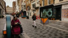 Продажбите на дребно във Великобритания записаха най-големия си спад от 1997 г.