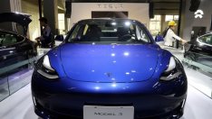 Tesla обмисля да свали цената на произвеждания в Китай Model 3