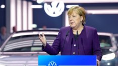 Меркел приветства усилията на  Volkswagen към електрификация на представянето на ID.3