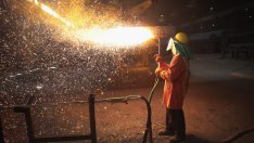 Митата на Тръмп върху стоманата и алуминия застрашат устоите на световната търговия 