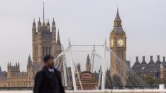 Британската Лейбъристка партия постигна голяма победа над консерваторите на Сунак