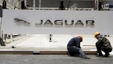 Tata Group търси партньор за Jaguar Land Rover