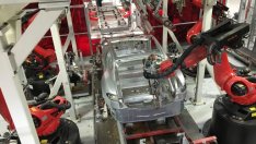 Служители на Tesla са отсъствали тройно повече през 2018 г. заради наранявания