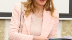 Ангелкова: 2006 са туристите в места за настаняване у нас към момента