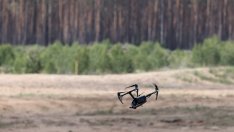 Русия и Украйна продължават да си разменят удари въпреки опитите на САЩ за мир