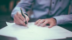 КФН спря временно търговото предложение за Складова Техника