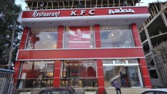 Какви са предизвикателствата пред веригите за хамбургери в Африка?