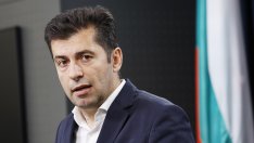 Кирил Петков депозира оставката си като депутат в парламента