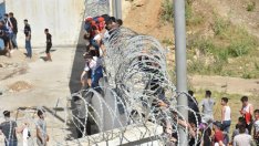 Мароко оказва натиск върху Испания с 8 хил. мигранти в Сеута