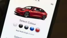 Tesla отчита изненадващ спад на доставките в Китай през април