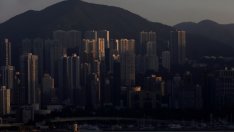 Хонконг е заплашен от бюджетен дефицит за първи път от 15 години