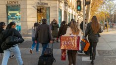 Потребителите в Испания са помогнали икономиката да изпревари конкурентите си в края на 2024 г.