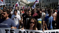 Гръцки хотелиери излязоха на протест срещу реформите на трудовия пазар