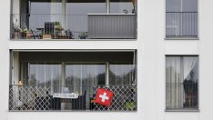 Апартаментите в Швейцария са надценени с 40%, предупреди централната банка