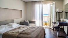 Нощувките в местата за настаняване спадат с 2,3% през септември