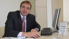 Д-р Д. Младенов: Държавните и общински болници практикуват "креватна медицина"