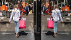 Потребителското доверие в САЩ се повишава с подобрените икономически перспективи