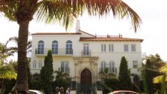 Продават на аукцион палата на Версаче във Флорида