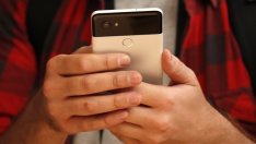 Google дава 1 млрд. долара за таланти, които да ѝ помогнат в битката с Apple