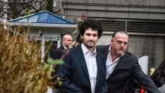 Банкман-Фрийд е получил 2,2 млрд. долара от компаниите си