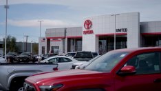 Toyota изпраща първата половина на годината с рекордни продажби