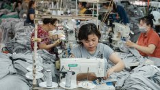 Глобалните фабрики не успяват да преодолеят несигурността заради митата на Тръмп