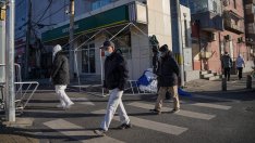 Китайски градове смекчават ограниченията, но пълна отмяна на нулевия COVID не се очаква преди март