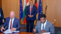 Подписаха концесията на Летище София