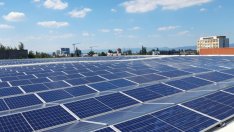 ЧЕЗ ЕСКО изгражда мащабна покривна фотоволтаична система в България 