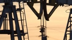 Притиснат между слабо търсене и свръхпредлагане, петролът пак поевтинява*