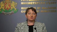 Сачева: Рано е да решаваме за отлагане плащането на данъци и осигуровки