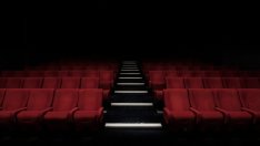 Колко е сериозен проблемът за театрите в условия на пандемия? 