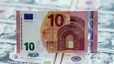 Еврото поскъпна с 2,3% спрямо долара през април