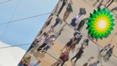 Британската BP отново се завръща към печалба