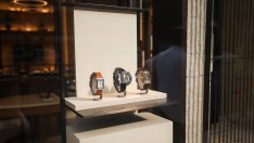 Швейцарският износ за САЩ се е сринал през първия месец на мита от 39%