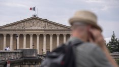 Франция се нуждае от 15 млрд. евро годишно, за да отговори на фискалните правила на ЕС