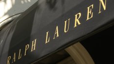 Ръстът в търговията на дребно повиши печалбата на Ralph Lauren