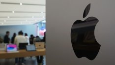 Продажбите на iPhone в Китай се сриват с 24% в началото на годината