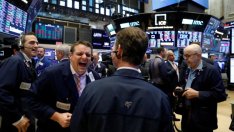 Банковият сектор тласна нагоре Dow с над 300 пункта