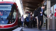 Заетостта в Австралия намалява през септември, следвайки плана на централната банка