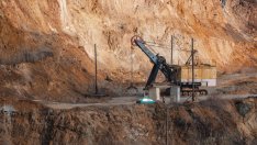 Износът на редкоземни елементи от Китай се възстановява преди преговорите със САЩ