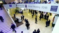 Лидерите в Давос в опит да балансират националистическите политики на Тръмп