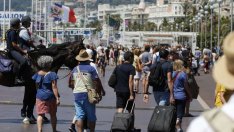 Терористичните нападения във Франция прогониха част от чуждите туристи