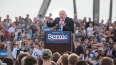 Финансирането за кампанията на Бърни Сандърс продължава да расте обещаващо