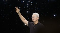 Apple намалява възнаграждението на Тим Кук през 2023 г.