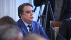 Асен Василев: Бюджетът е скандален и по-лош от варианта на служебното правителство