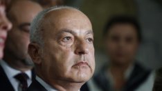 Кабинетът планира скромно рязане на разходи през 2027 г., но повече приходи от осигуровки