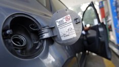 Франция забранява дизеловите и бензинови автомобили след 2040 г.