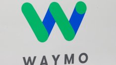 Lyft и Waymo със сделка за автономните коли