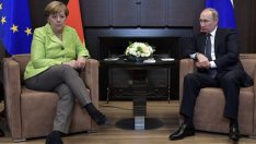 Ангела Меркел: Санкциите за Русия трябва да останат